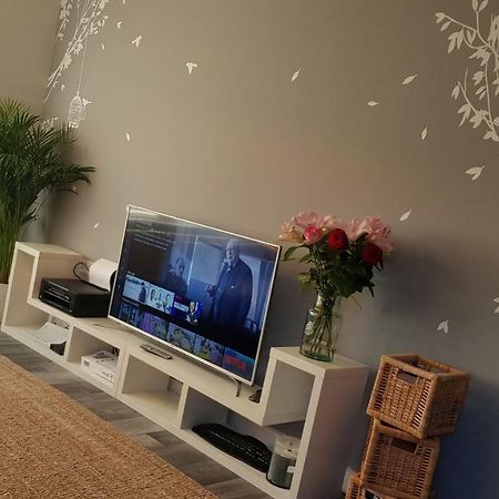 말스톤그린 New Contemporary Flat Minutes From Airport & Nec 아파트 외부 사진